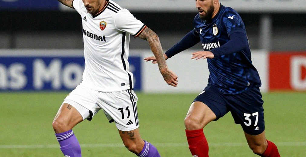 Mười hai mét của Maycon: khoảng trống không biết nói dối ở Arena Corinthians