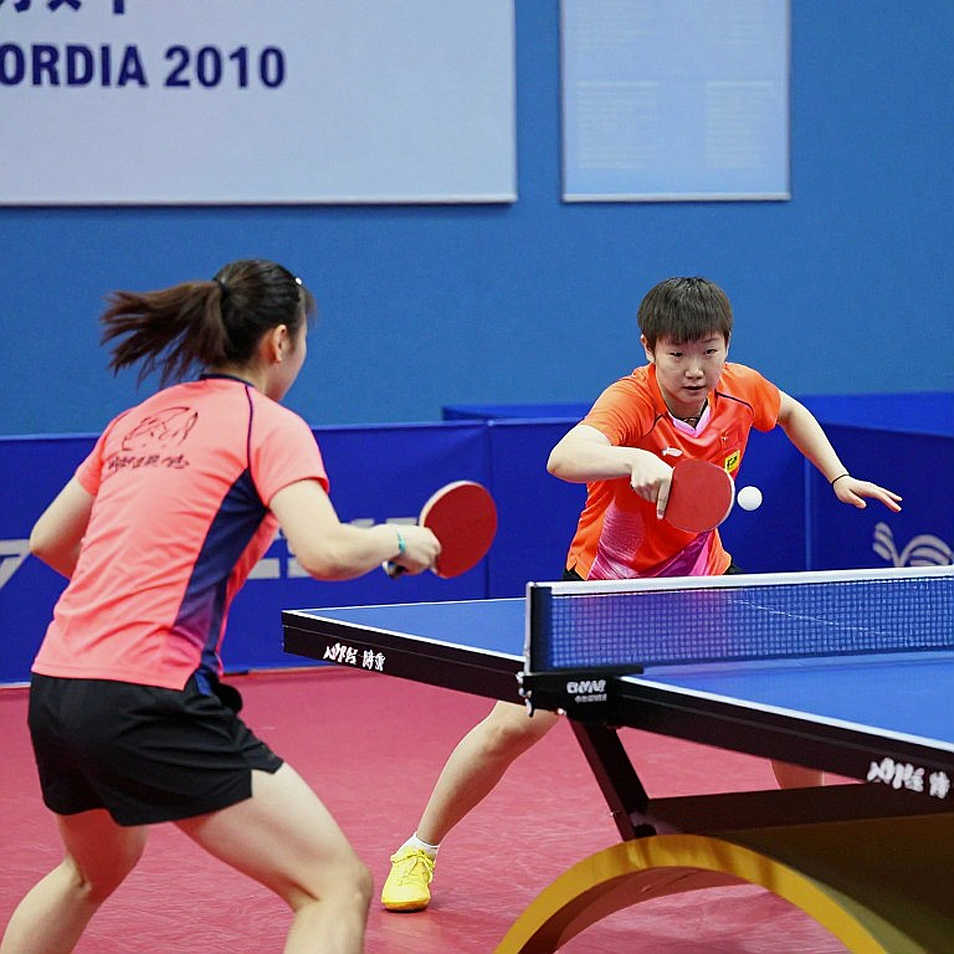 Lowri Hurd và nhịp chậm của lớp 9: Bản đồ không gian bị viết lại