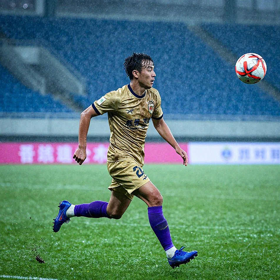 30 tỷ cho một ngoại binh: Tại sao V.League đang tự bắn vào chân mình 30 tỷ cho một ngoại binh: Tại sao V.League đang tự bắn vào chân mình