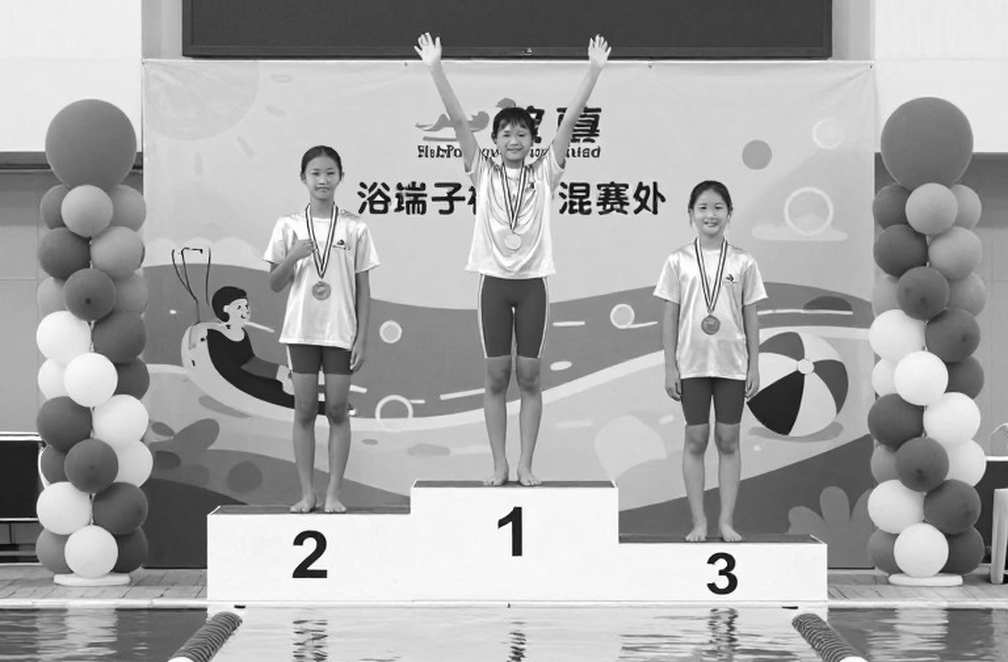Bờ vai, đầu gối và đường bơi: Báo cáo dữ liệu về chấn thương của bơi lội Việt Nam