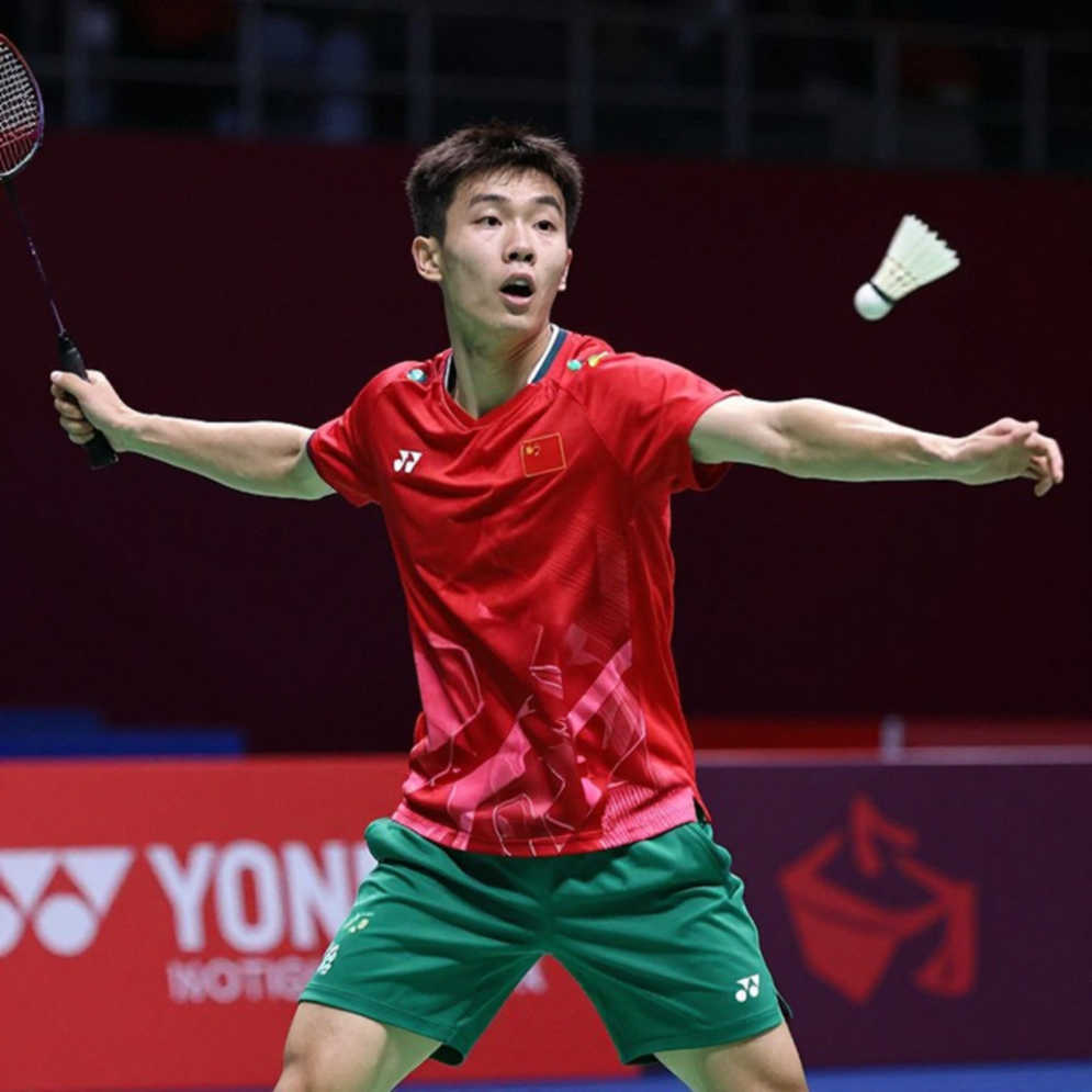 Alwi Farhan đối luyện cùng Kento Momota trước Asian Games 2026: buổi tập ở Tokyo và giới hạn của một huyền thoại