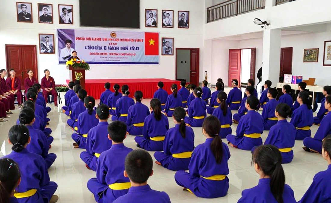 Tám bảng phân tích võ thuật trắng dữ liệu: ranh giới giữa tường thuật và hư cấu Tám bảng phân tích võ thuật trắng dữ liệu: ranh giới giữa tường thuật và hư cấu