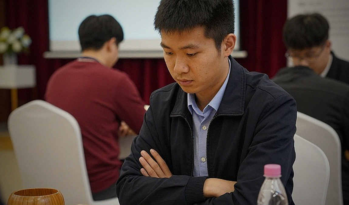 Ba nước cờ đổi chiều trận đấu: Nihal Sarin, 30 phút trên đồng hồ và khoảnh khắc thế thắng tan biến Ba nước cờ đổi chiều trận đấu: Nihal Sarin, 30 phút trên đồng hồ và khoảnh khắc thế thắng tan biến