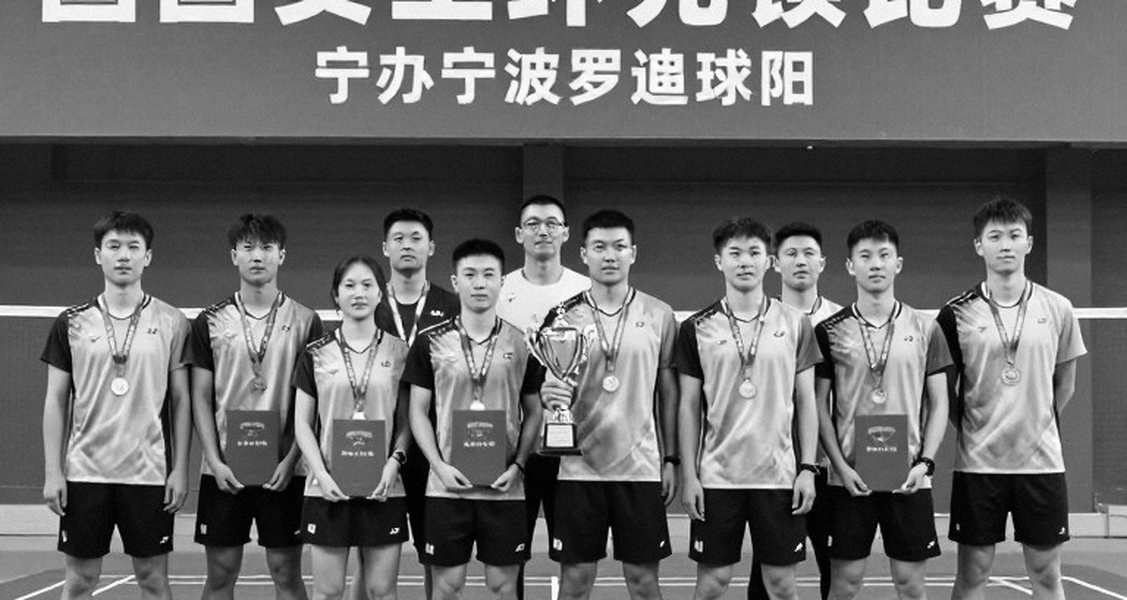 Khoảng lặng trước giờ thi đấu: Bài học từ những người không được nhìn thấy trên sân đấu Khoảng lặng trước giờ thi đấu: Bài học từ những người không được nhìn thấy trên sân đấu