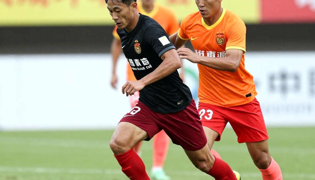 Bản giao hưởng của những cái giá bị giấu: Đọc lại kỳ chuyển nhượng V.League