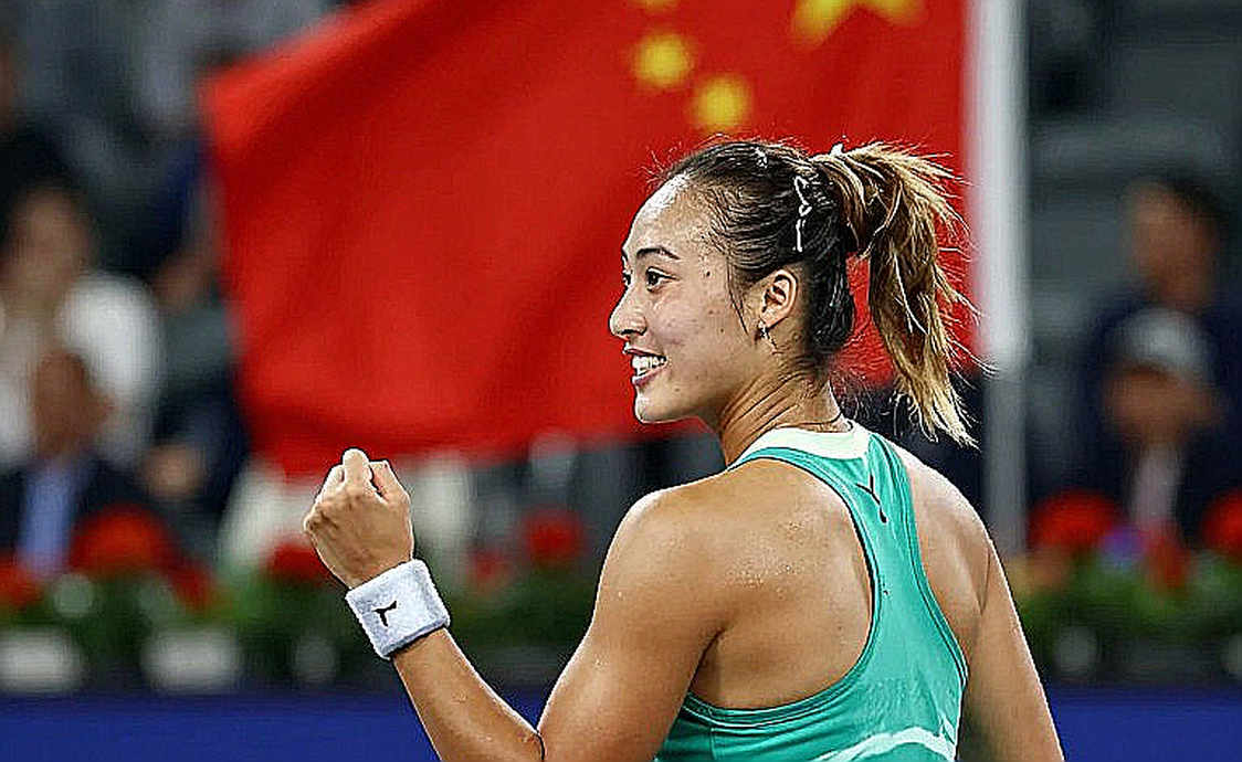 Mùi cần sa giữa trận US Open: Sabalenka than phiền với trọng tài rồi thắng Rakhimova, hẹn gặp Townsend