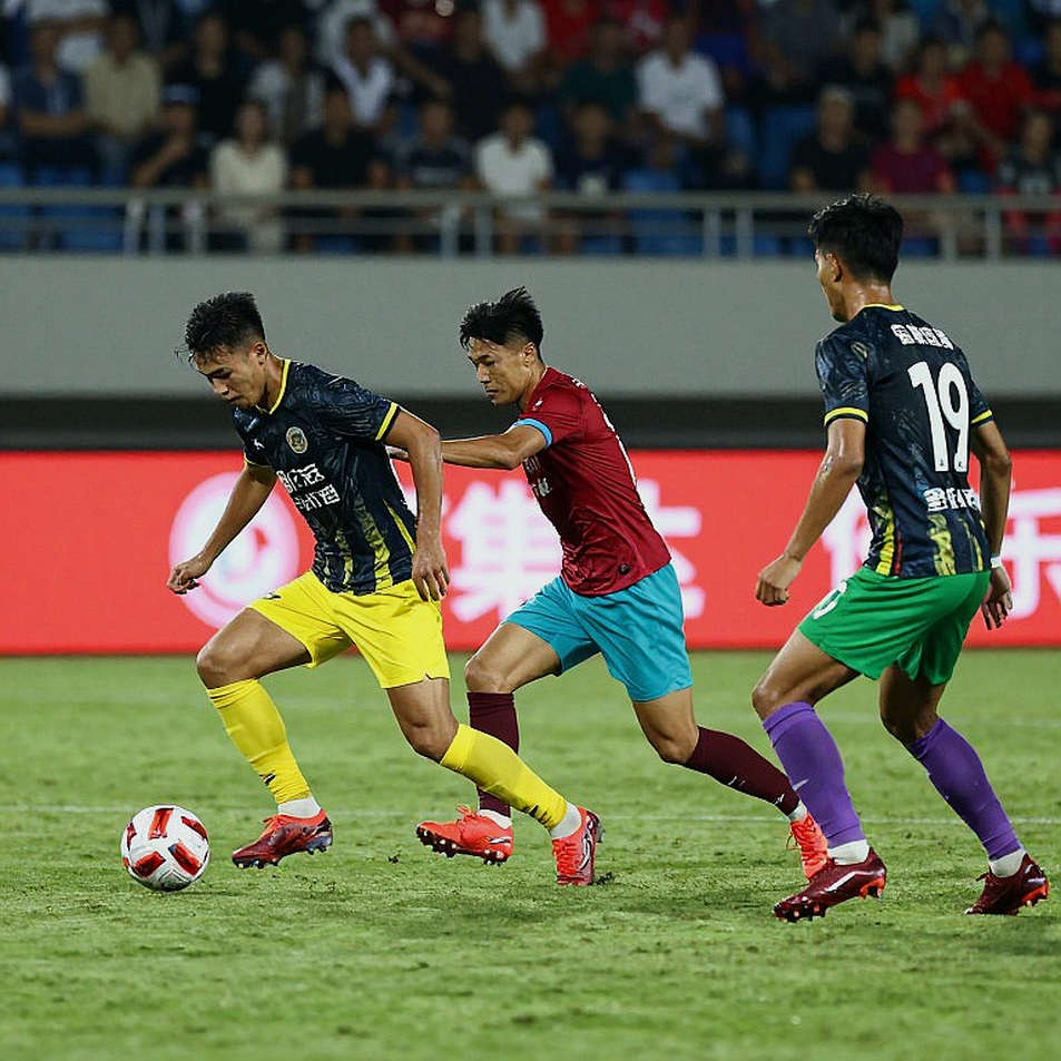 CAHN – Kashima Antlers: Hàng Đẫy, khoảng lặng trước còi và canh bạc lùi sâu của Polking